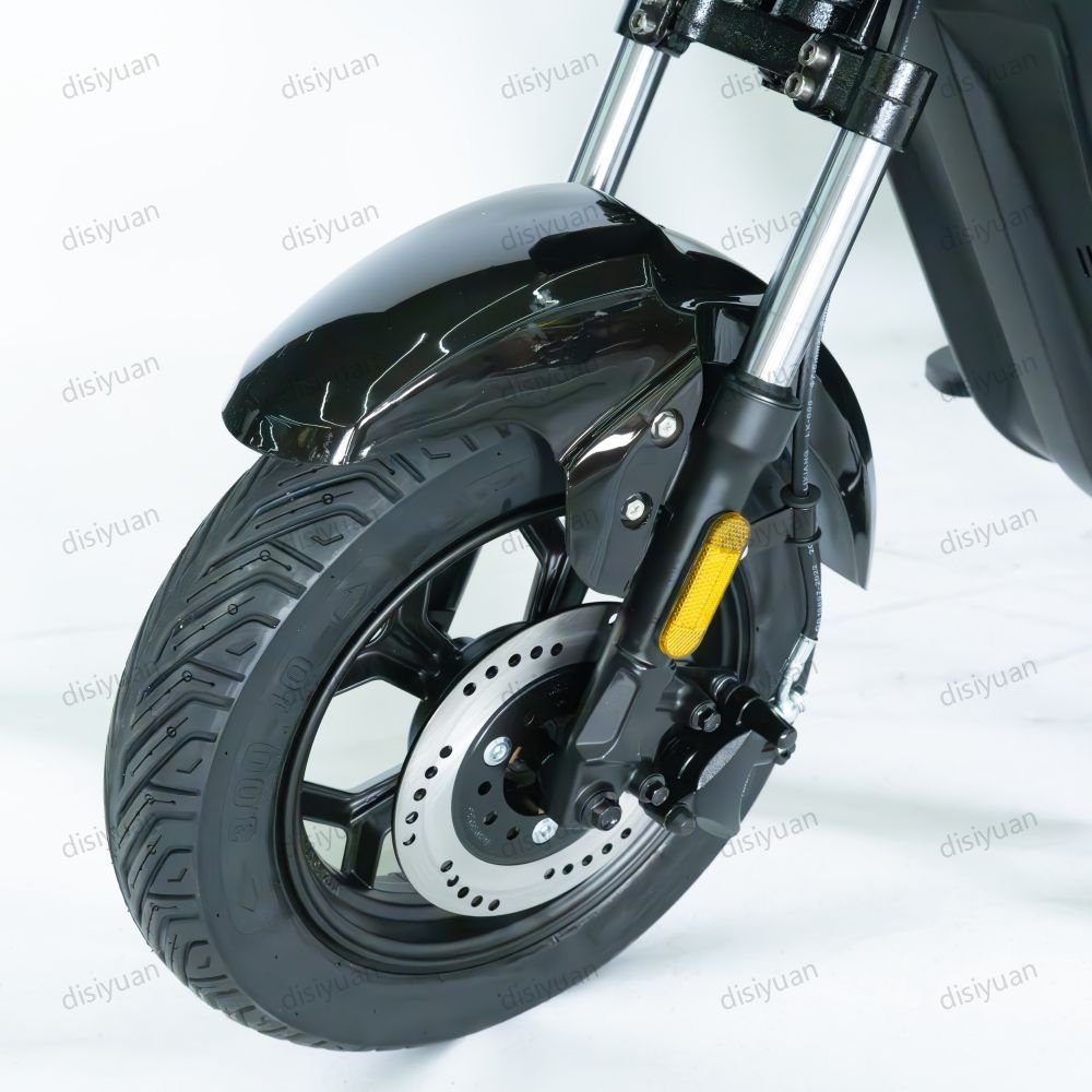 Disiyuan High powerful 1500 watt electric scooter 14 inch off-road tire electric motorcycle with removable battery for charging