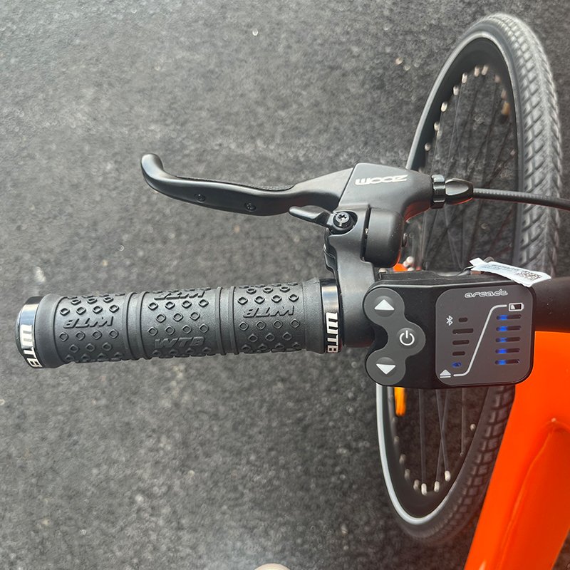 Good Sales Carbon Fiber Frame Bafang 250w Motor Ebike 7 Speed Shimano Motor 700*32C Tire Electric Bicycle City Ebike