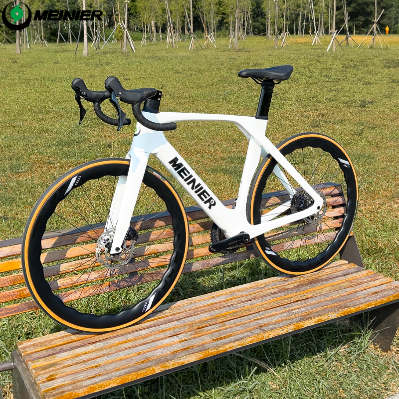 700C Racing Carbon Fiber Road Bicycle Shimano 105 R7120- 24 Speed Disc Brake Set Group Road bike