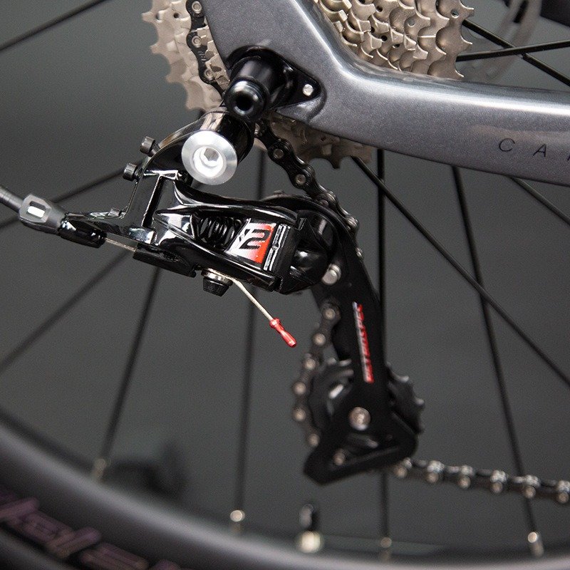 High Quality Carbon Fibre Road Bike 24 Speed Cyclocross Grade Frame 700c Disc Brake System Custom Bikes Wholesale