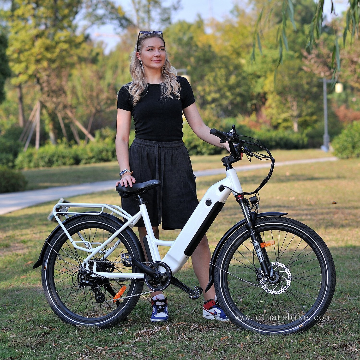 Factory Direct Sales Adult 26inch Rear Motor City Bike Electric Urban With Hidden Battery 500w 750w E Cycle