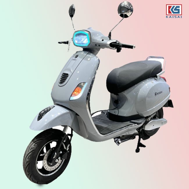 Factory Directly Sale Electric Moped 2000w Scooty Ckd Ev Scooters Powerful Adult Cargo Bike 2 Wheel Kick Motorcycle Disc Brake
