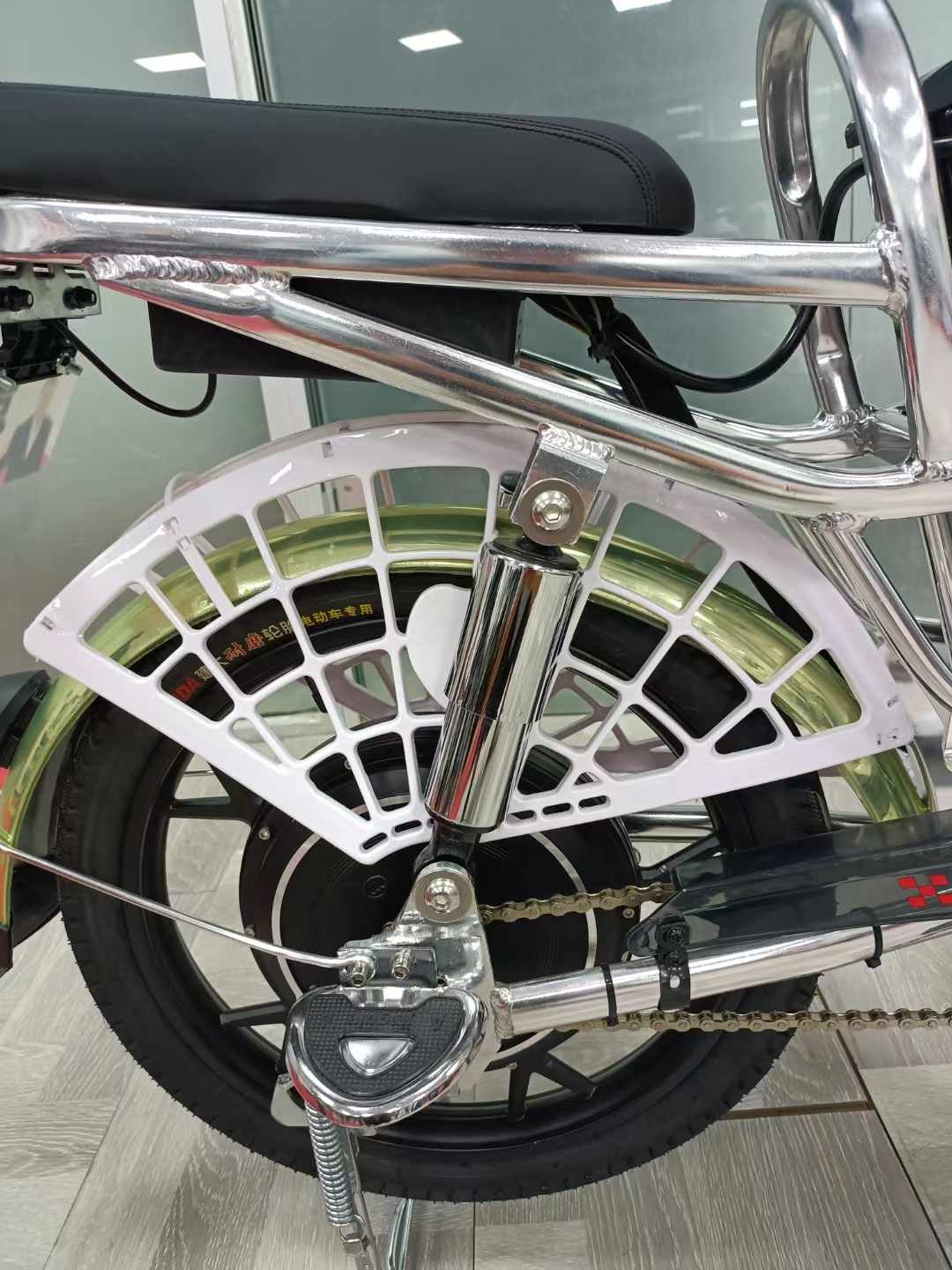 Two wheels electric bike for man and woman ODM OEM city electric bicycle 20 inches fat tire ebike