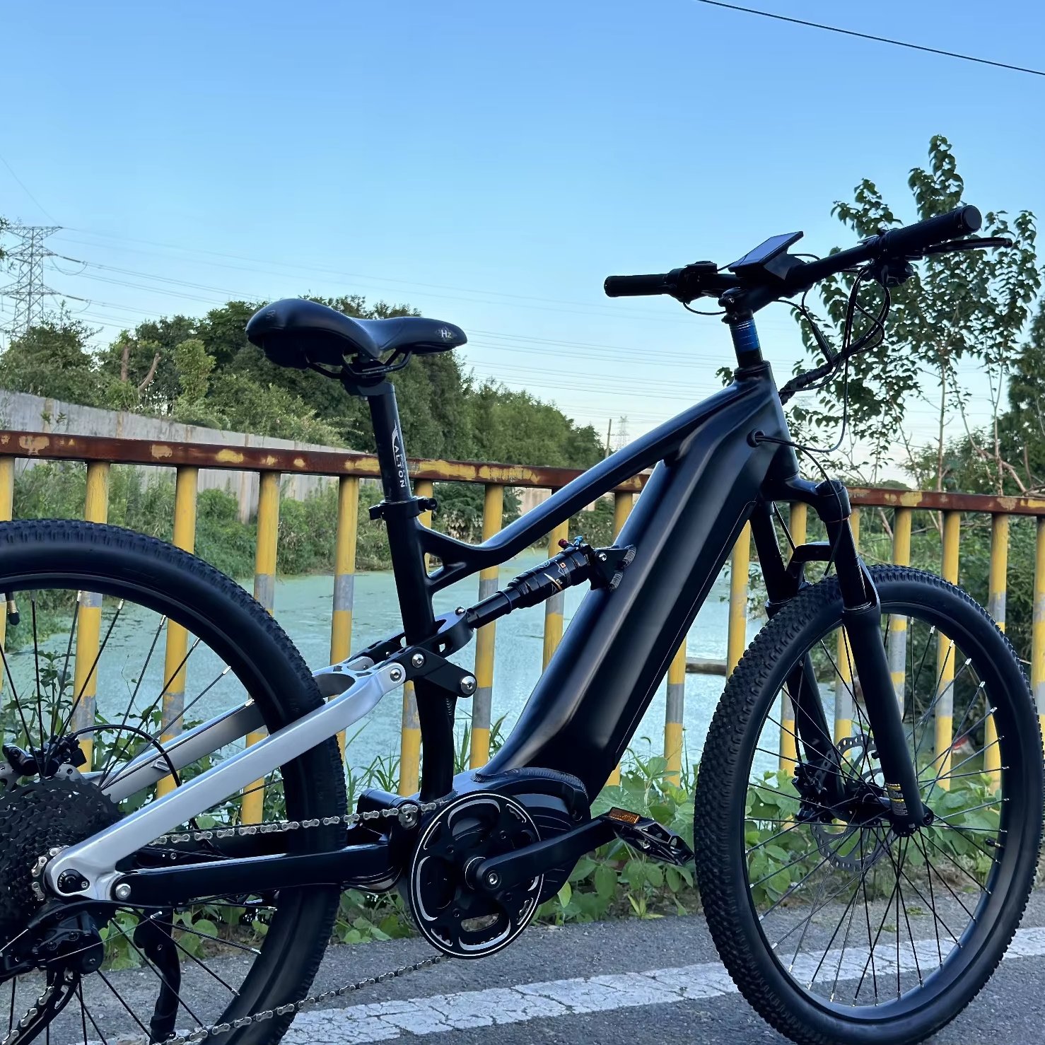 Fast off road Electric Mountain Bike 27.5 inch 1000W central motor adult E bike Electric MTB Mountain bicycle