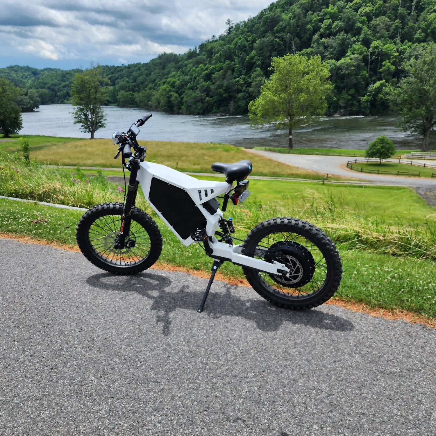 talaria official distributor 2024 factory price talaria xxx 6000w electric bike 60v 25/40ah talaria x3 l1e only Ireland