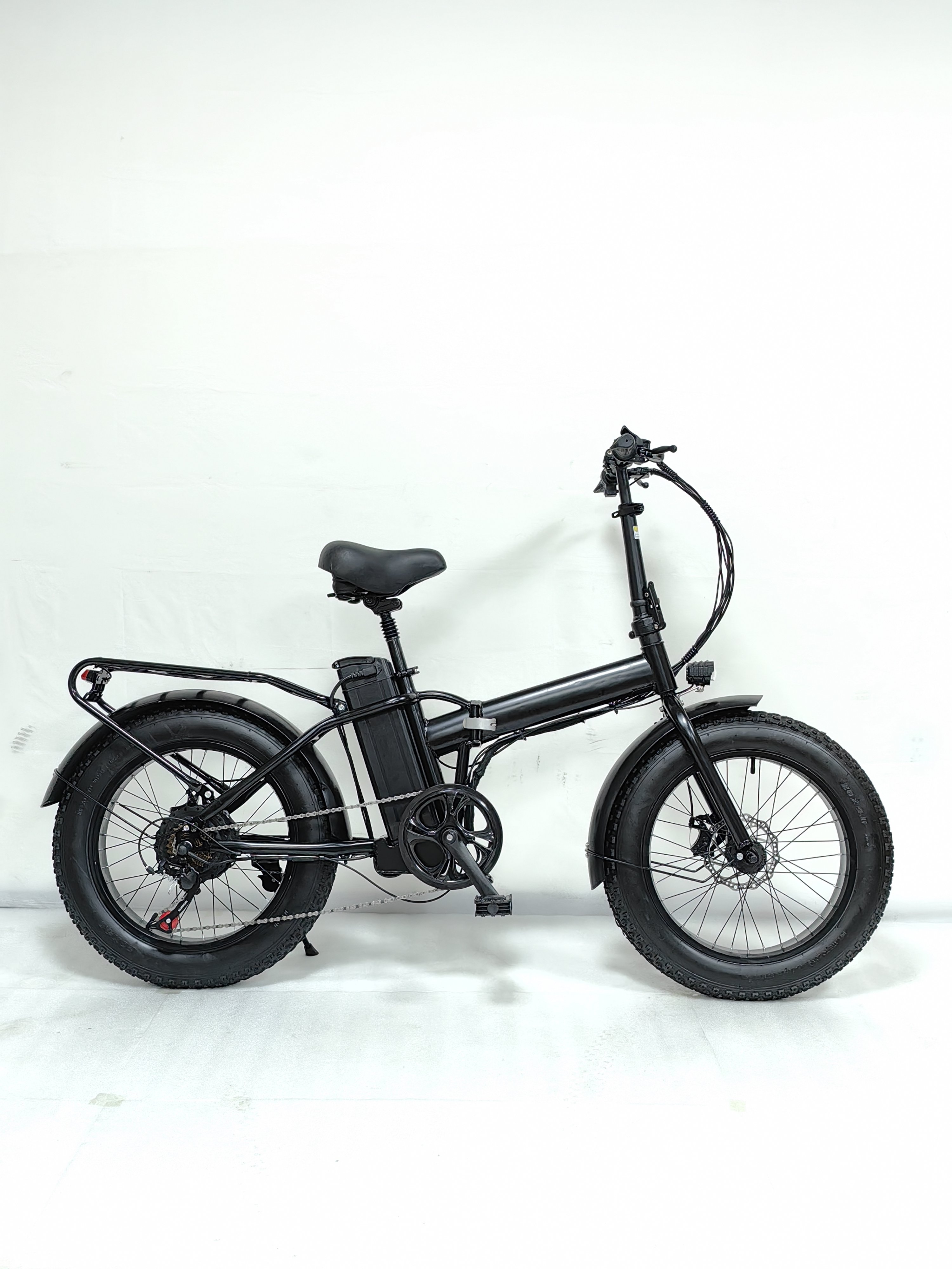 China OEM 550w power motor 48v 13Ah lithium battery Electric beach cruiser bike Rear drive disc brake electric snow bicycle