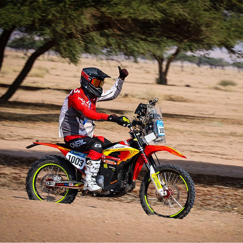 Electric Dirt Bike Racing Motocross High Speed E Motorcycle Arctic Leopard Cheetah EXE880 37KW 90V75AH