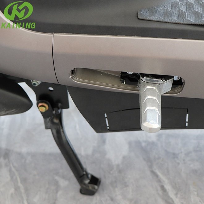 Best 350w 48V 12Ah Road Legal Fast Electric Moped Scooter Manufacturer Powerful E Moped City Electric Bike For Adults
