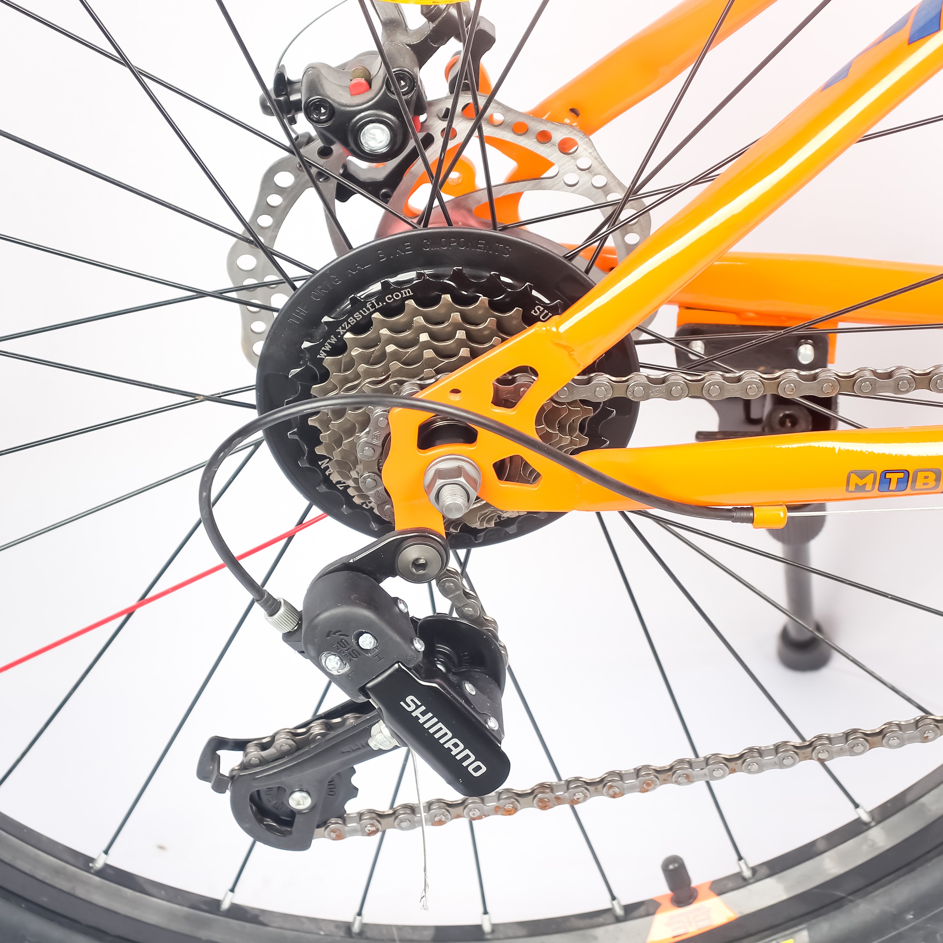 Aluminum alloy mountain bike 24/26 inch bicycle sports cycle mountain bike 21 speed