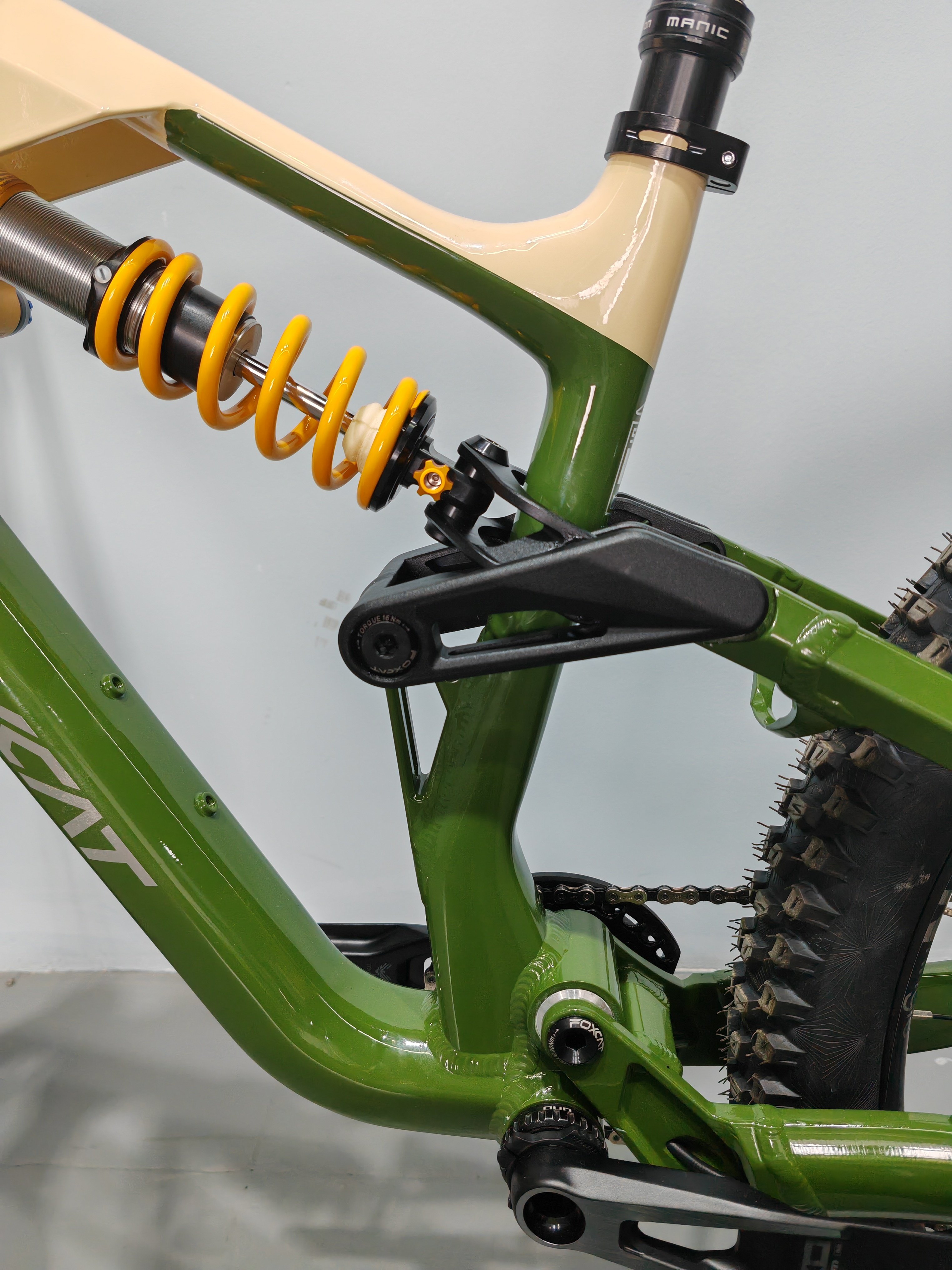 New FOXCAT 29 inch soft-tail mountain bike full suspension 27.5 AL MTB downhill racing bike with hydraulic brakes OEM