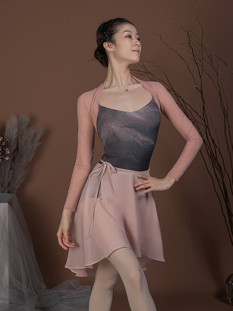 23 years of autumn and winter long -sleeved dance new professional ballet wetting exercise girl top coat jacket small hill shoulder shoulders