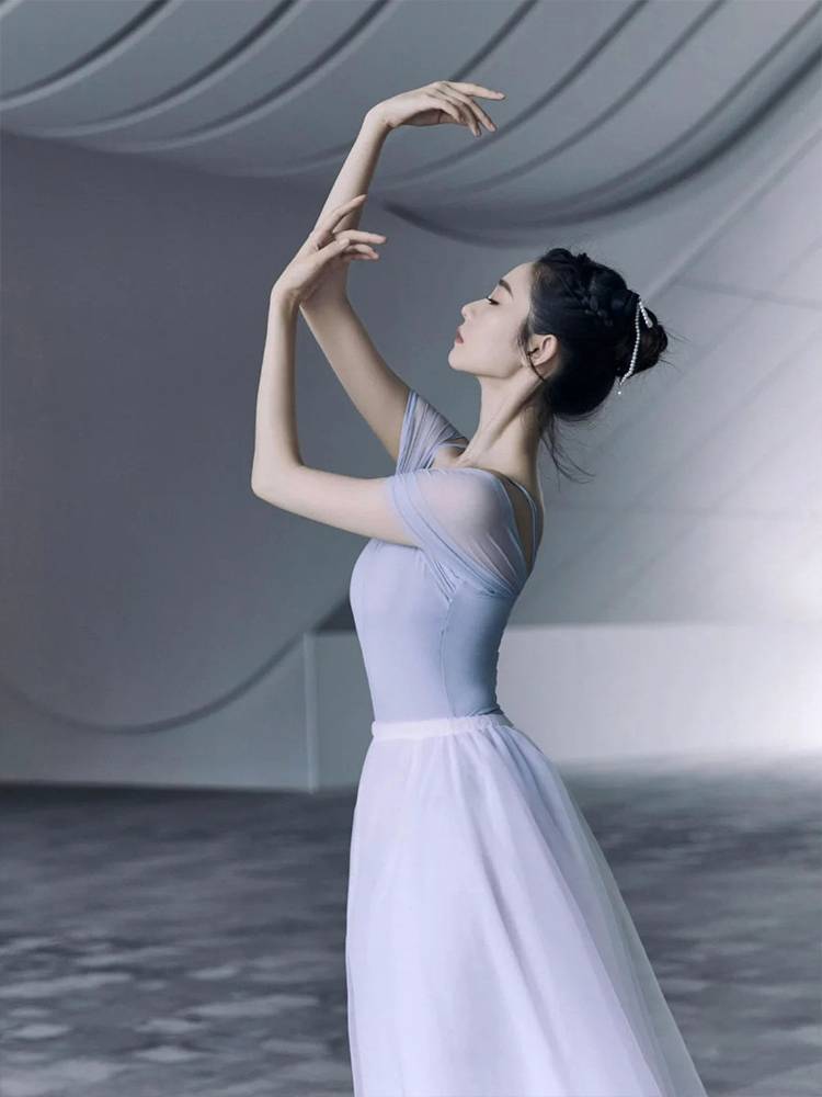 Zhang Yifan's same dance service female suspender ballet -shaped dress adult off -shoulder art test high -gradey training conjoined uniform