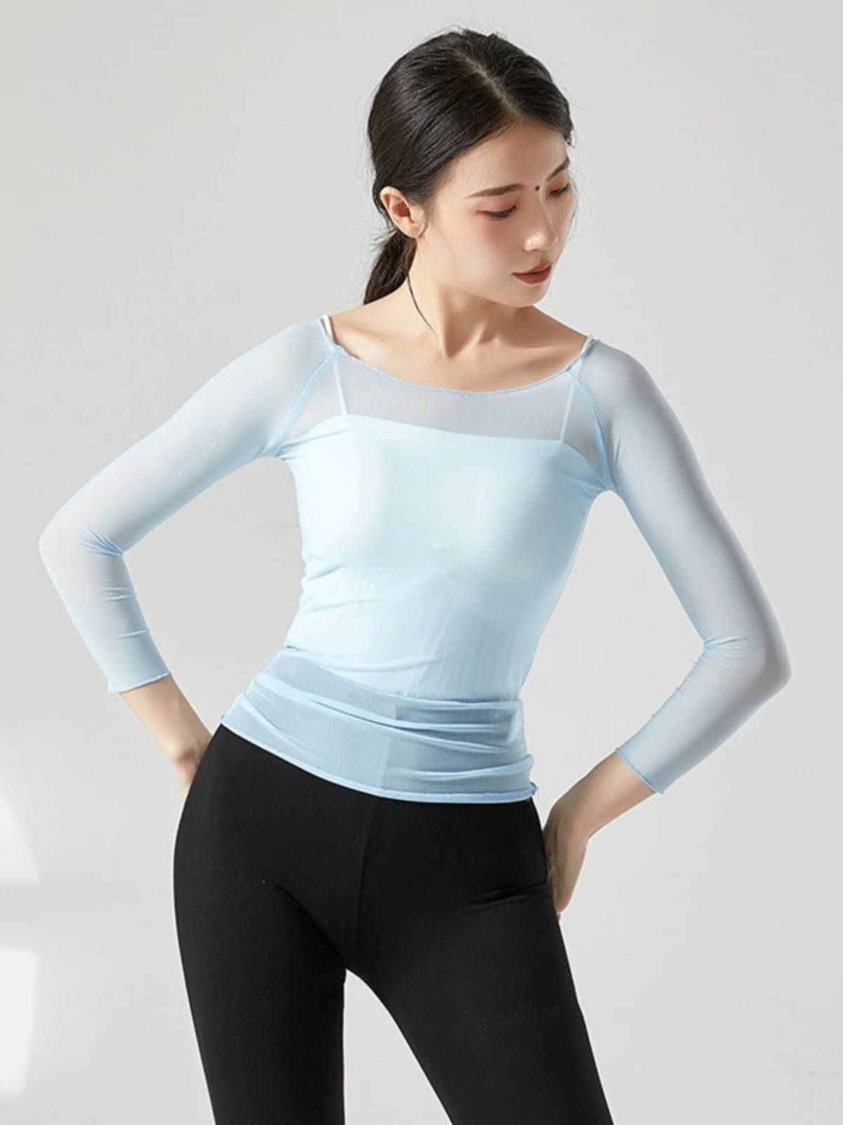 Dance service net gauze top female adult ballet teachers in class practicing gymnastics uniforms in the body