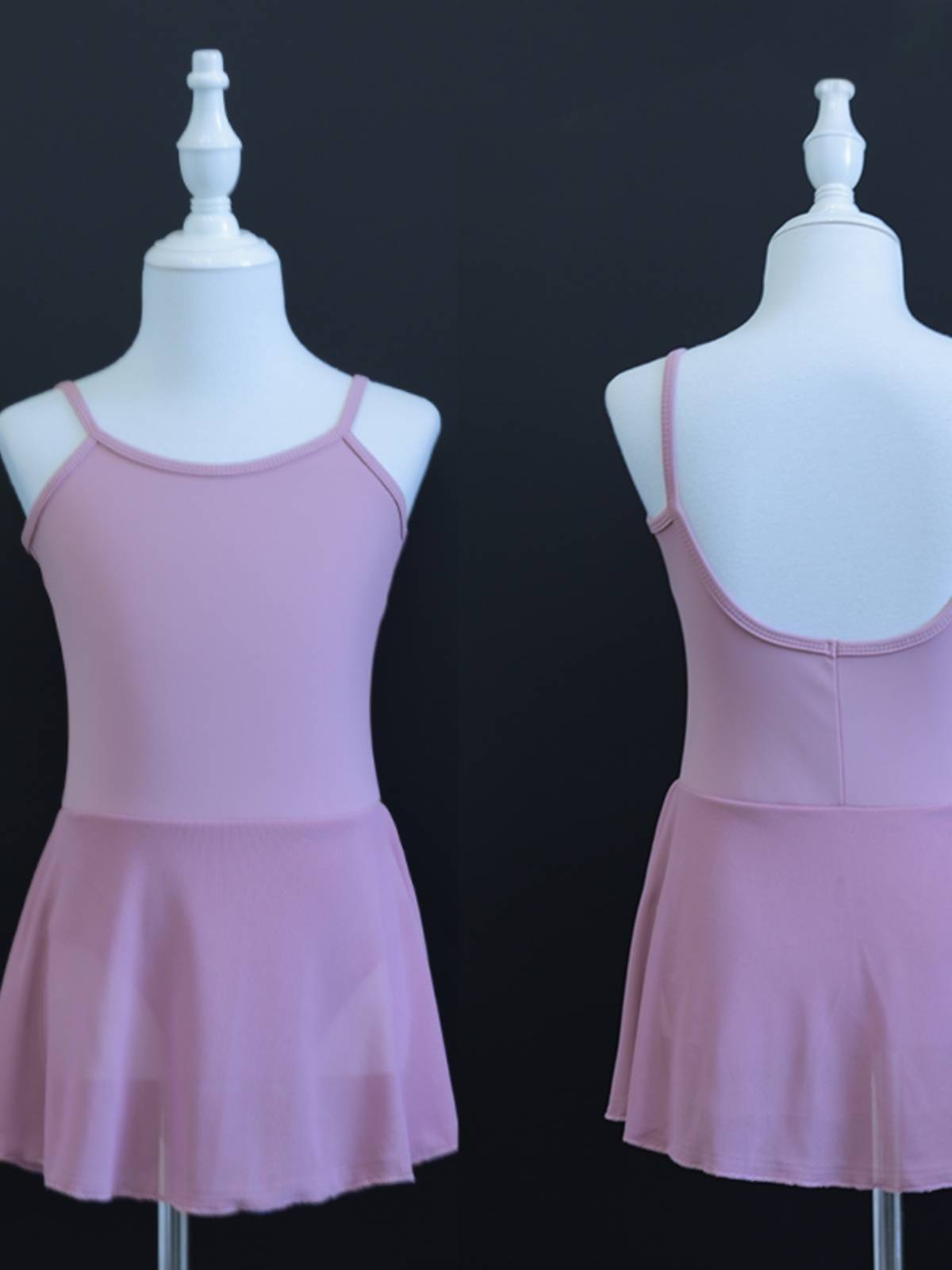 A Chinese baby-styling dress for a young child's ballet dress