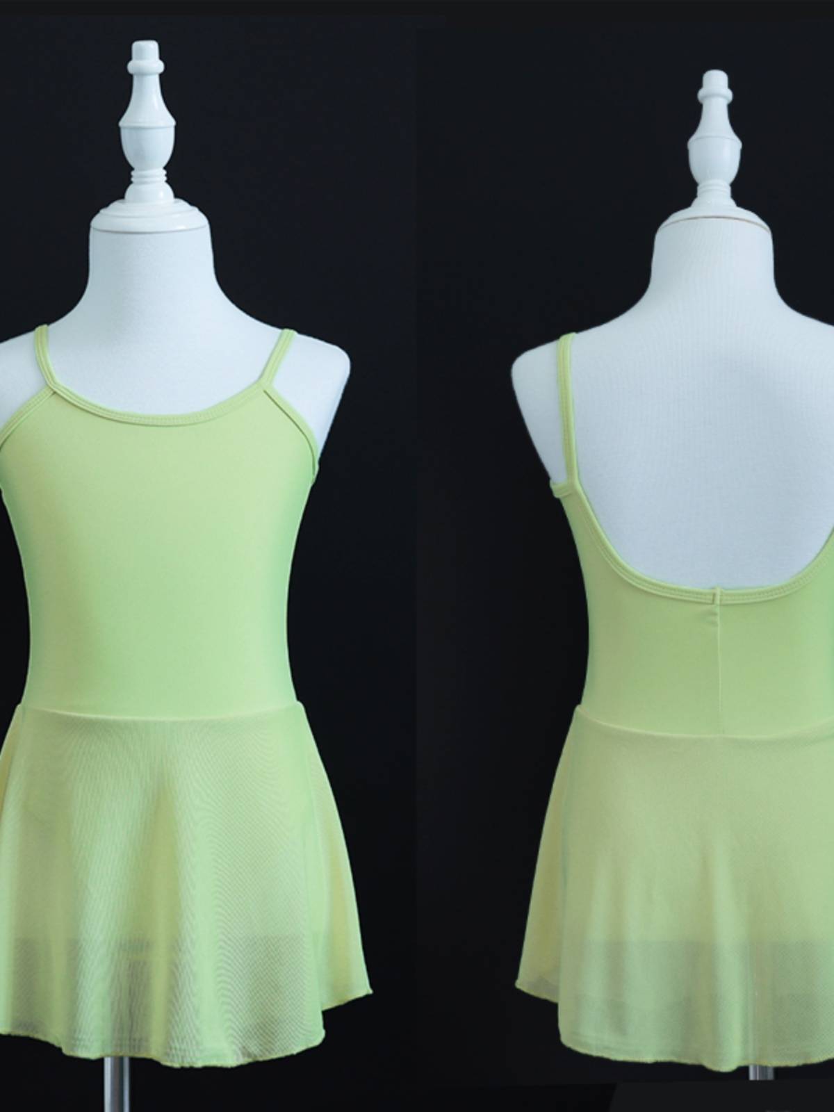 A Chinese baby-styling dress for a young child's ballet dress