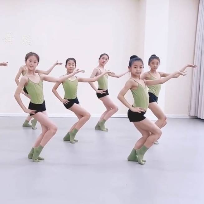 Children's dance service girl dancing practitioner high -span suspension children's ballet clothes gymnastics clothing summer
