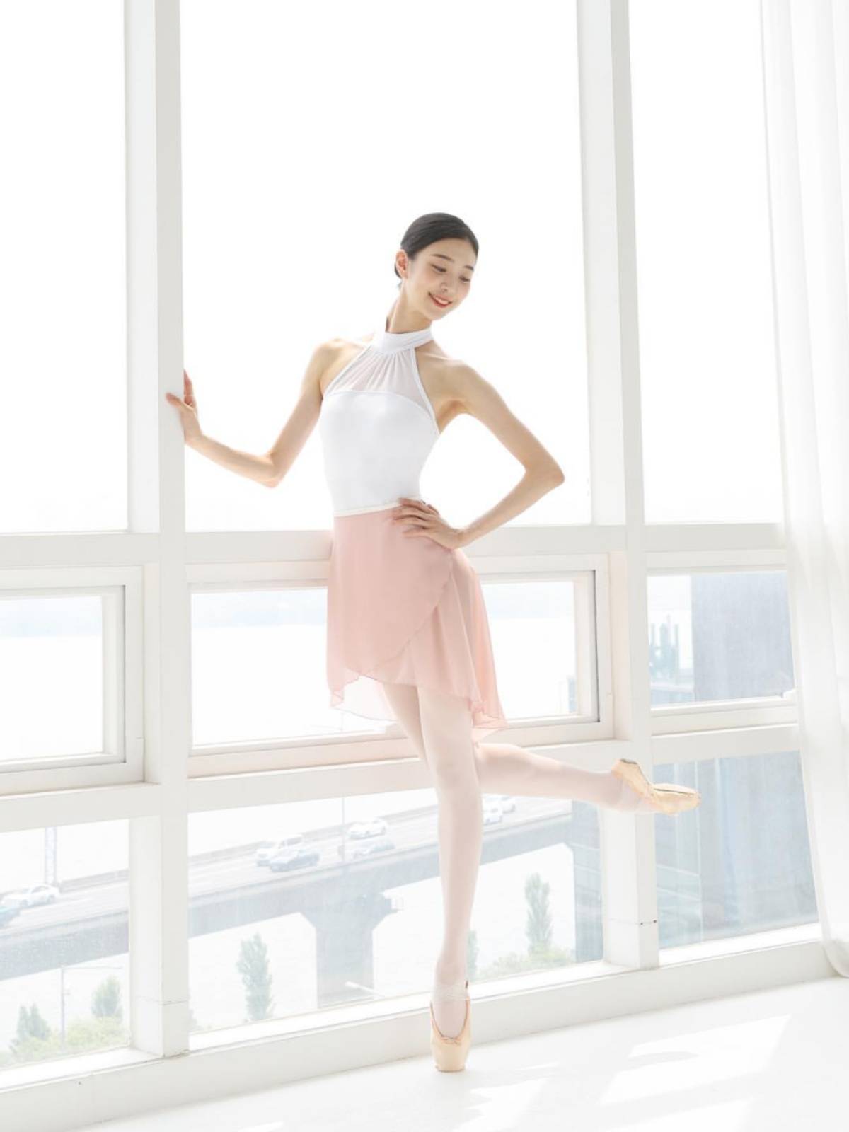 Gymnastics clothing ballet exercise suit white hanging neck connective dance service female adult art test shape training clothing clothing