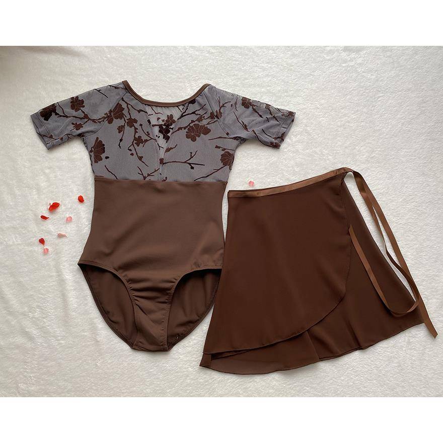 Ballet exercises adult dance service gymnastics service gymnastics uniforms air yoga service conjoined uniform base training uniforms