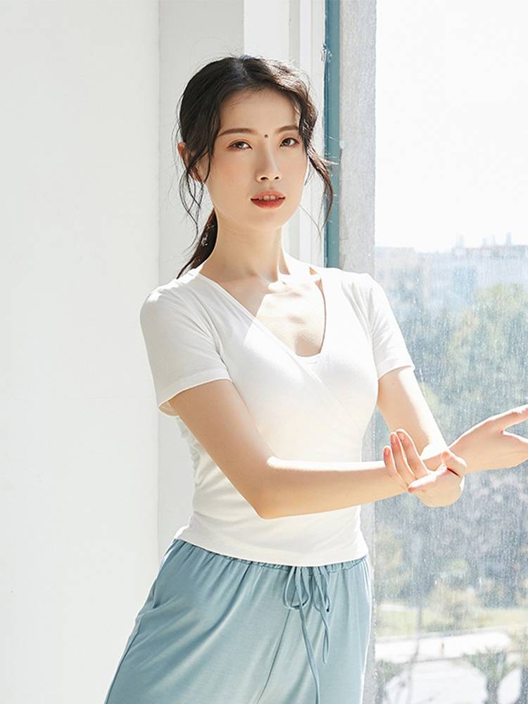 Modern Latin ballet dance clothing practice service female adult training top -top art test shape is thin spring and summer short sleeves