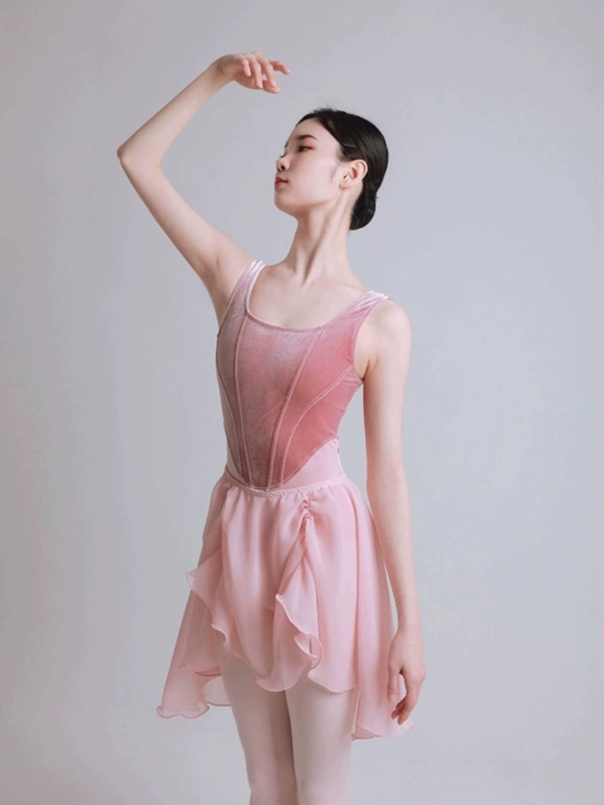 Ballet Dance Fuck Practice Female Female Physical Server Server Swanal Butterfly Dance Dance Dance Server Adult Art Test Costume