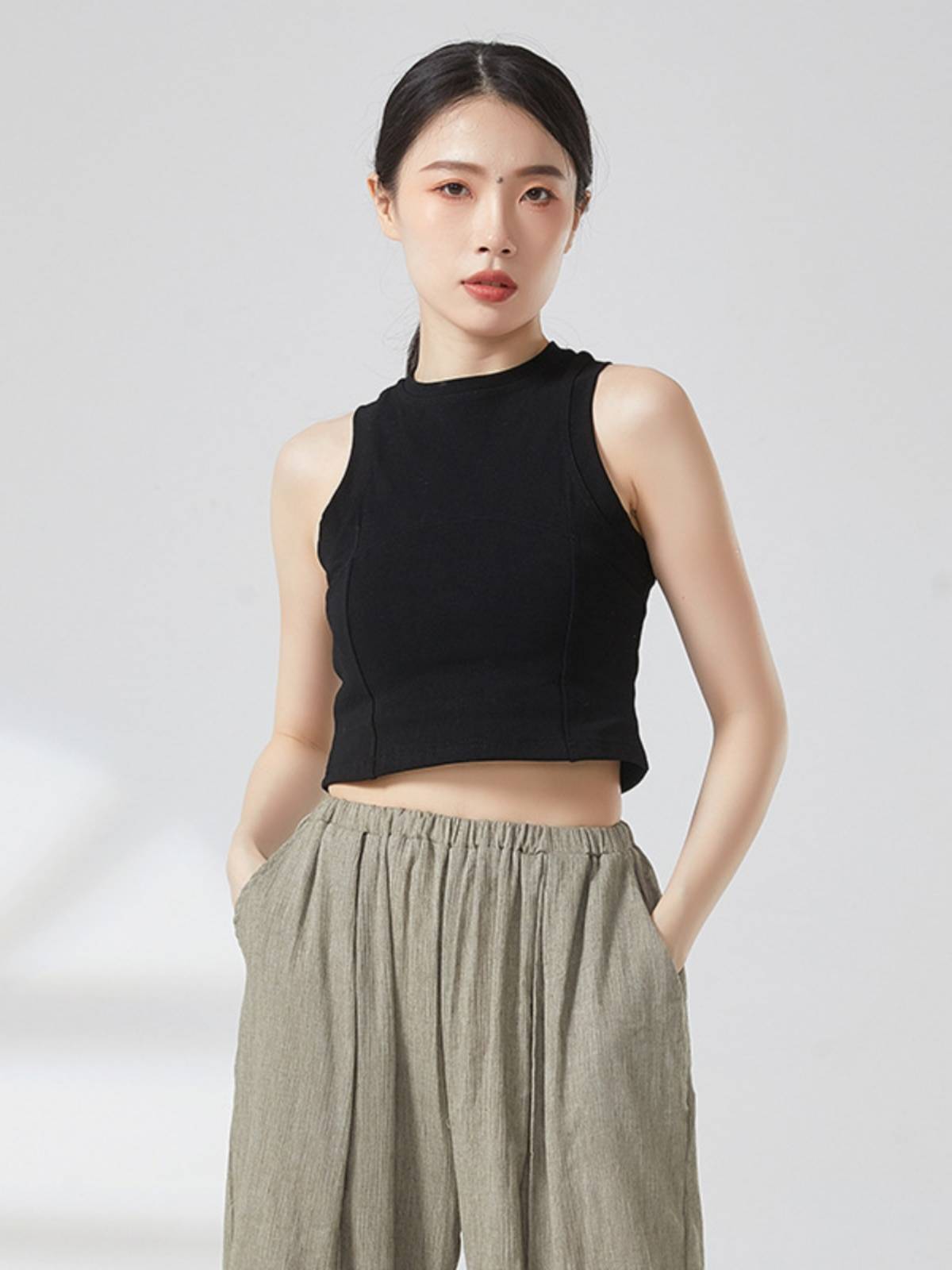 Modern dance sleeveless hanging neck vest Modern ballet slim temperament training service wear classical dance girl spring and summer