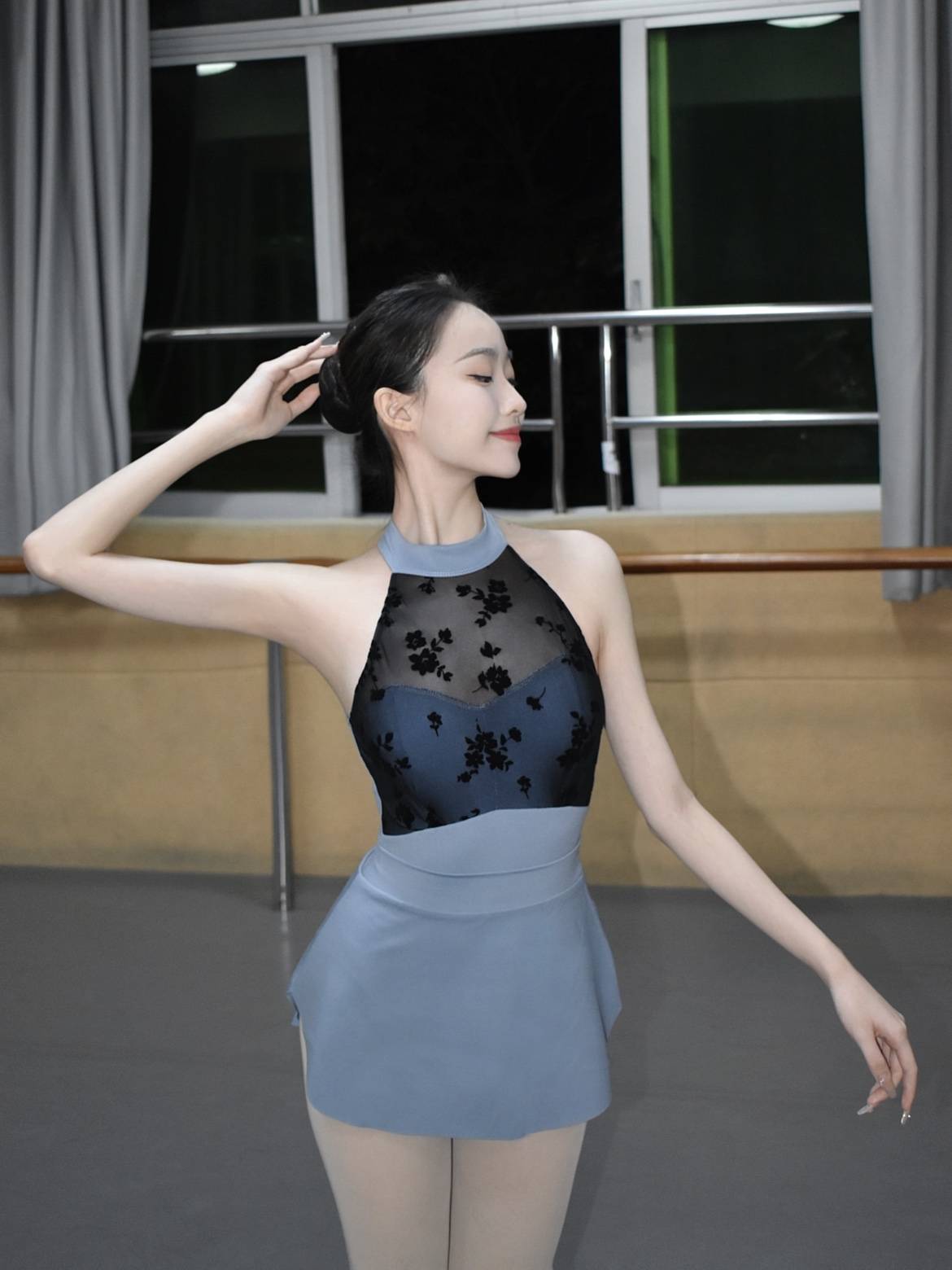 Dance practice service adult women's summer hanging neck velvet conjoin clothes ballet dance teachers in class