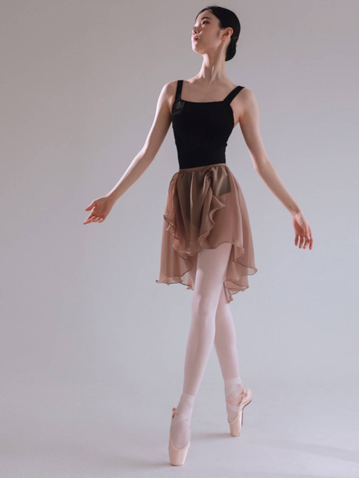 Ballet clothing adult petal skirt new dance gauze skirt dancing dancing skills test -shaped sports service base training suit female skirt female