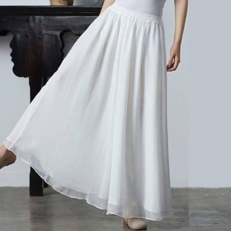 Ballet inner horse noodles with white anti -walking cheongsam bottoming Hanfu seaside lining beach lining pants skirt