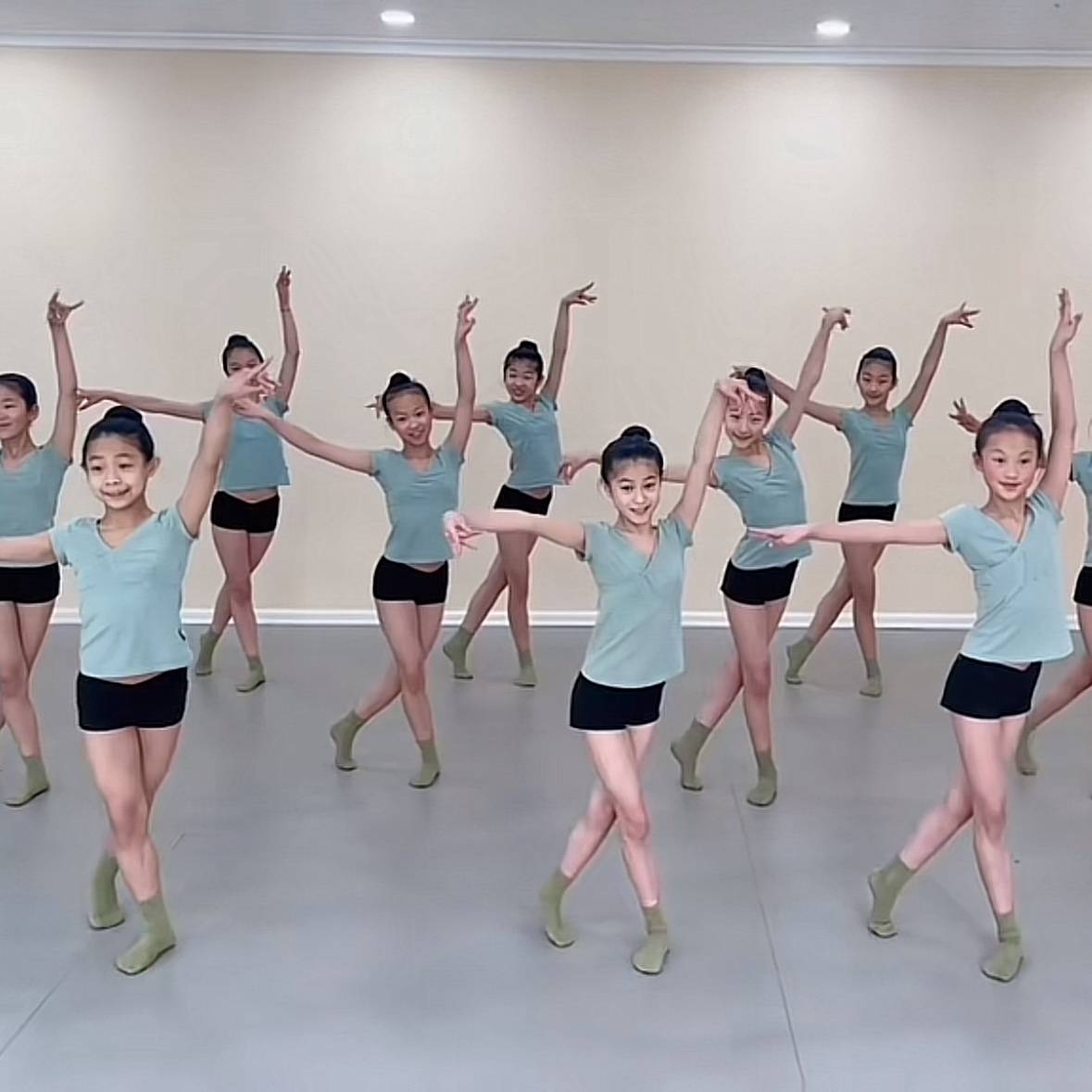 Children's dance clothing girl practice costumes summer children's dance short -sleeved shorts performance children's ballet dance clothes