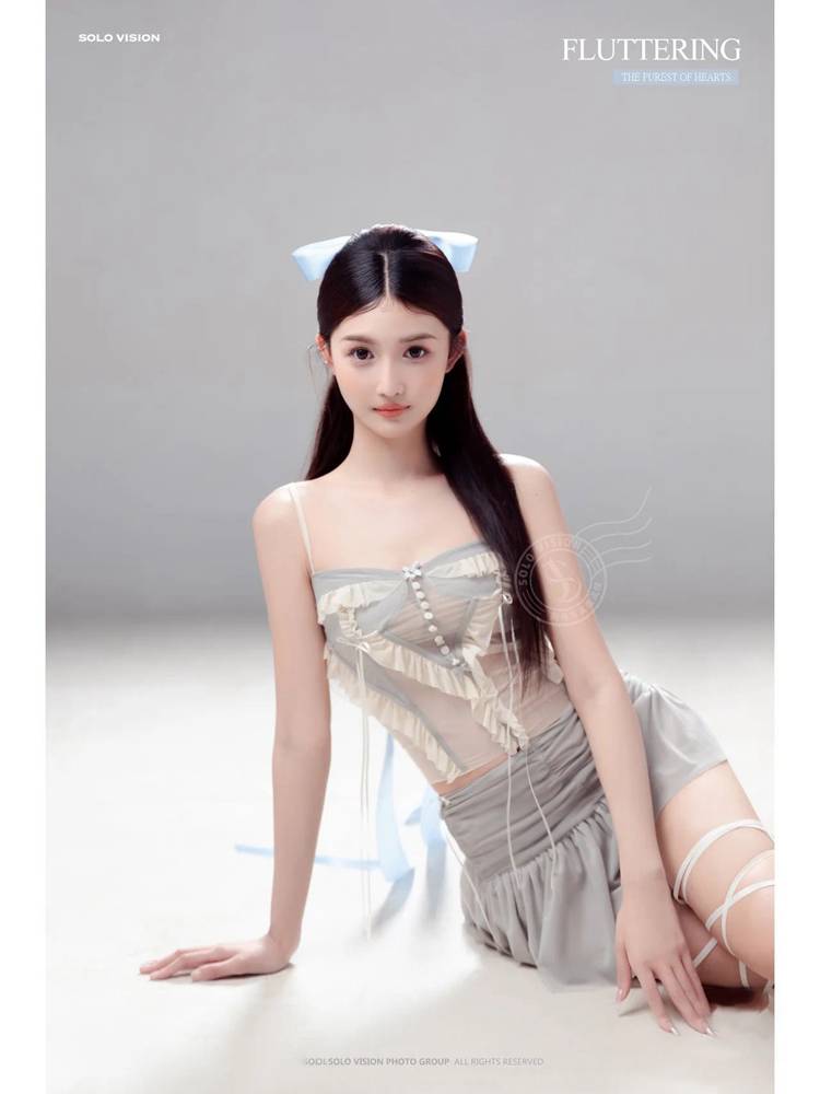 Photo studio Korean small fresh pure desire ballet girl photo atmosphere sense, butterfly princess portrait art photo clothing