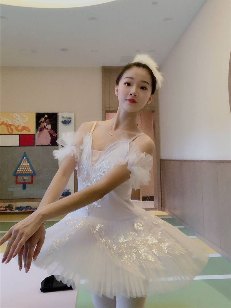New girl ballet dance skirt adult children's professional ballet performance service Swan Lake performance TUTU skirt