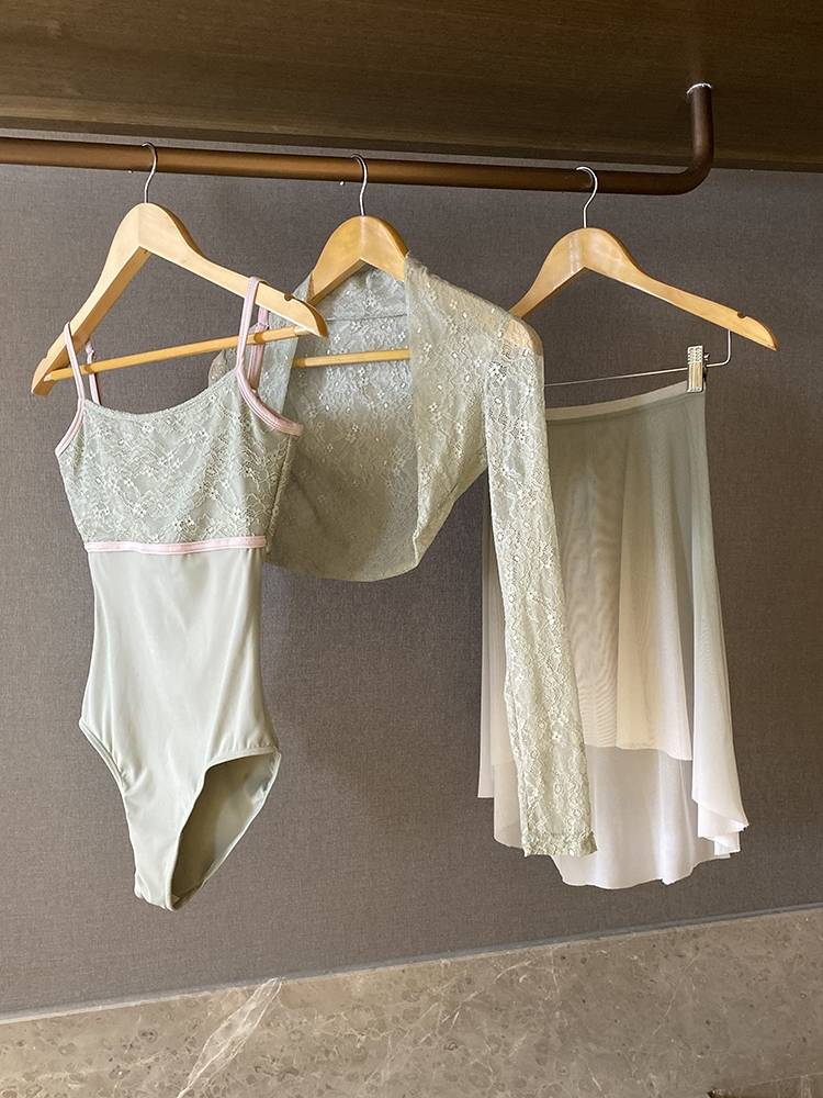 Ballet service, adults, medium -high cross -art test lace gymnastics uniforms Chinese dance dance service instructor practice uniforms