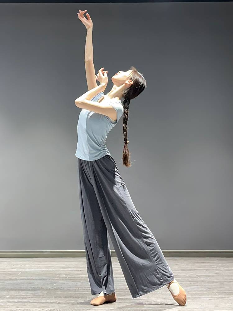 Modern dance service female adult spring and summer short -sleeved open -back top