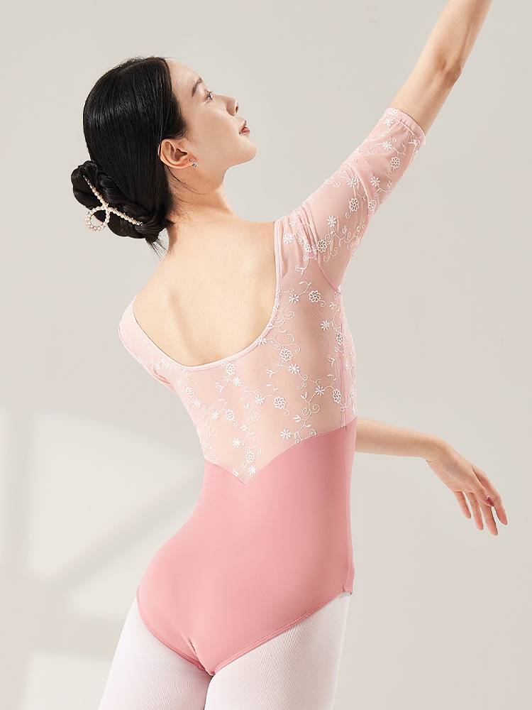 Dance service female gymnastics, gymnastics, ballet practice connecting Chinese classical body performance, high -grade art test adult new model