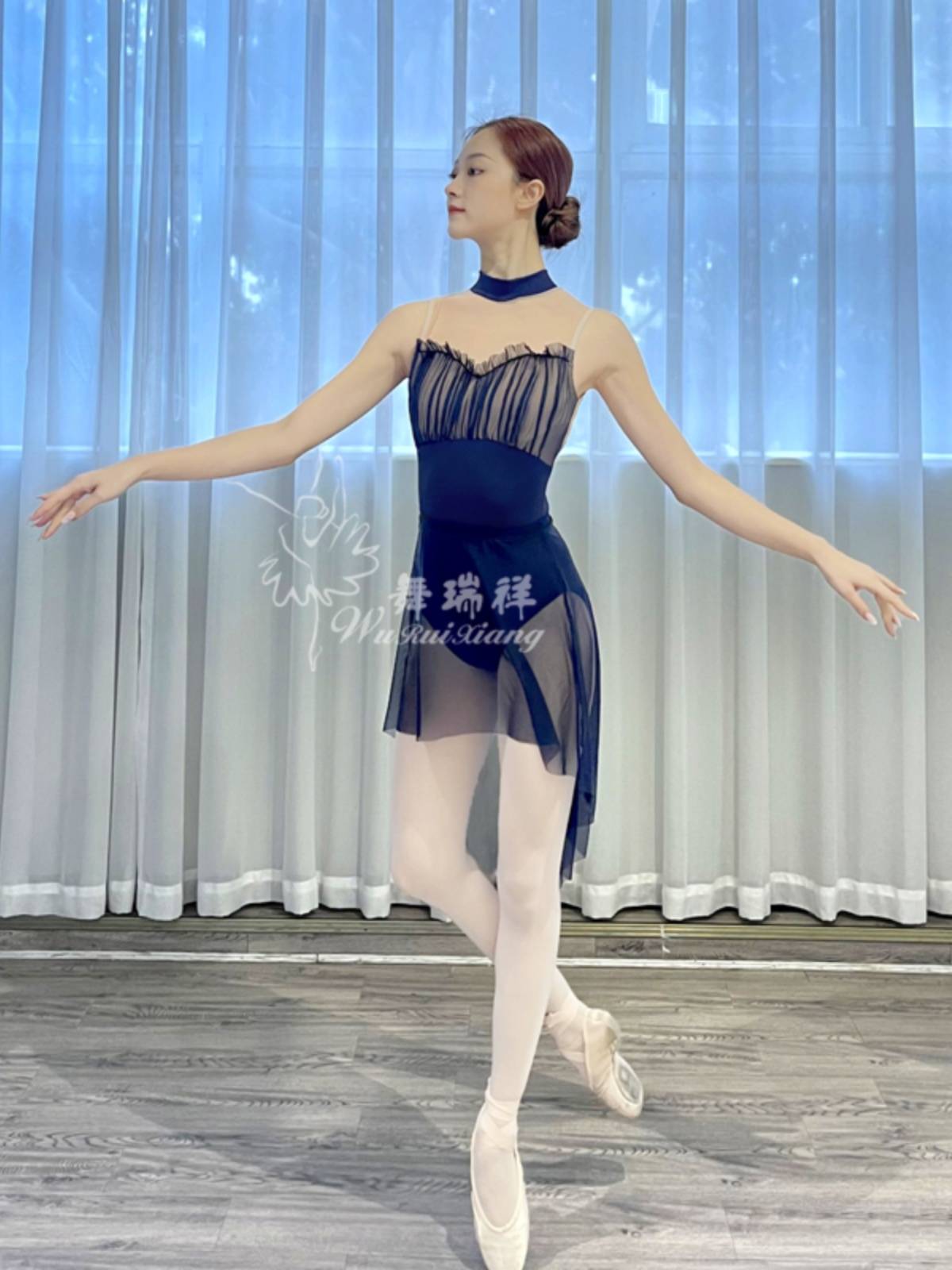 Dance Ruixiang Ballet Serving Adult Female Dance Art Term Black Practice Services Air Yoga Conjusational Sports Services