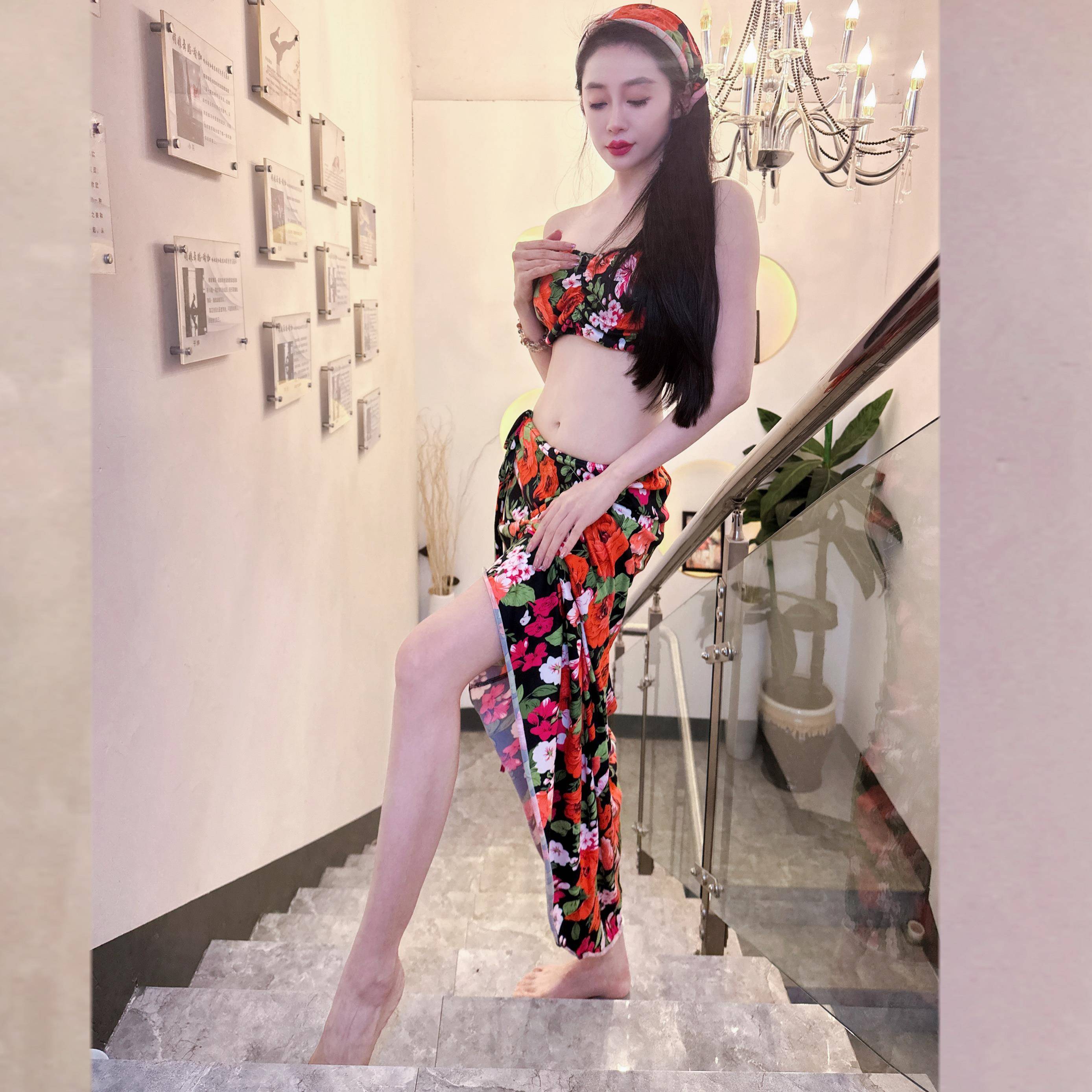 Yuemengfeng Lu Belly Dance Vocal Rose Set French Senior sense of premium Oriental Dance thin beginner training uniform