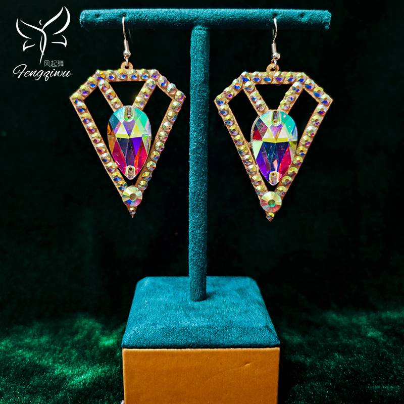 Double -sided drill Latin belly dance earrings 2024 handmade ear clip high -end dance watch performance accessories without ear pierced earrings