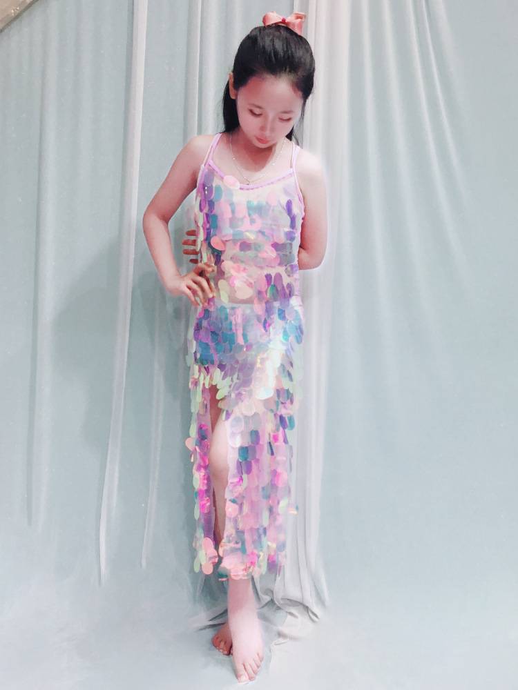 Baiya Qianhui Children's Belly Dance 2024 New Studios Sequins Dress Six Yiyi Dance Performance Series