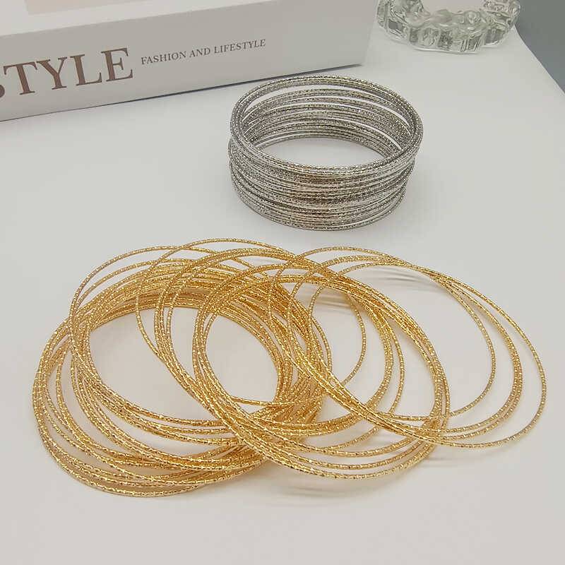 ♪ Super-fatal, multi-layered, super-small bracelets full of stars ♪
