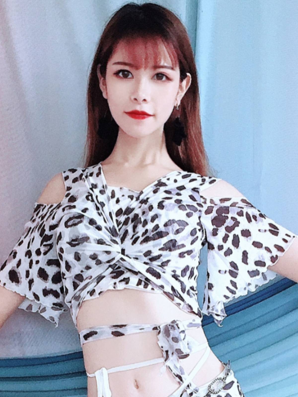 Baiya Qianhui Belly Dance Clothing 2024 Summer New Practice Server Drown Short -sleeved Garlon Top Followed Female Women