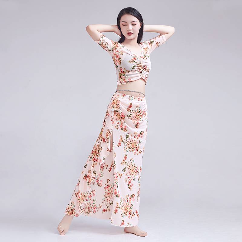 The new hot long skirt for the spring and summer