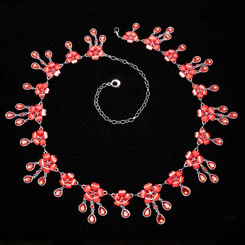 The new light -belly dance chain 2023 new inlaid peach blossom diamond diamond chain practice dance dance belt