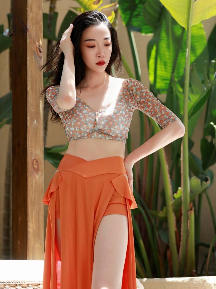Ji Xiaobai's original belly dance oriental dance is cool on the chilled small floral high bombs high -air ventilation, dance service dance service short new