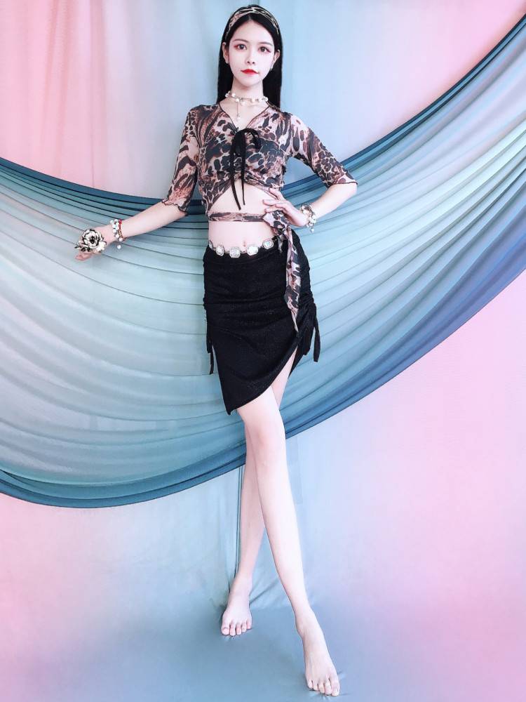 Spring and summer belly dance training sexy leopard pattern strap short skirt set female beginner Oriental dance troupe clothes