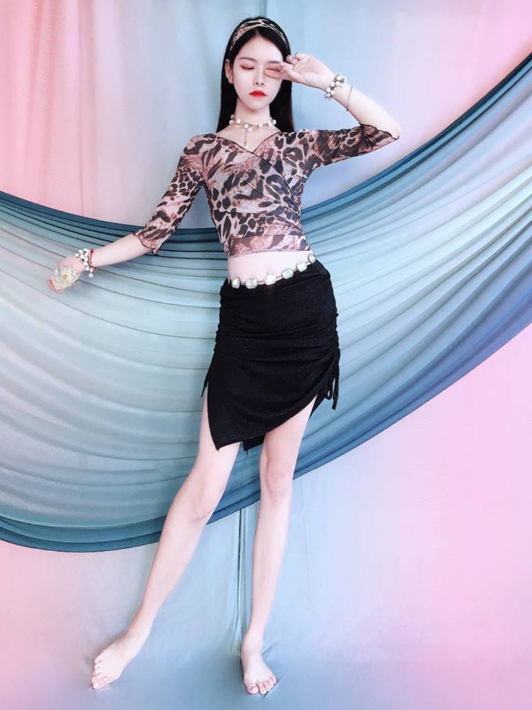 Spring and summer belly dance training sexy leopard pattern strap short skirt set female beginner Oriental dance troupe clothes