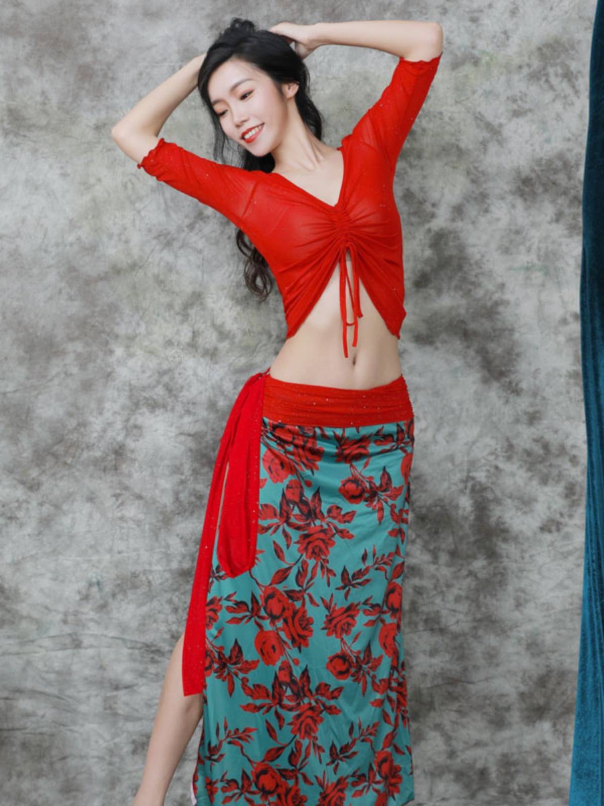Belly Dance top 2023 new sexy mesh training clothes cover the belly in the belly in the belly