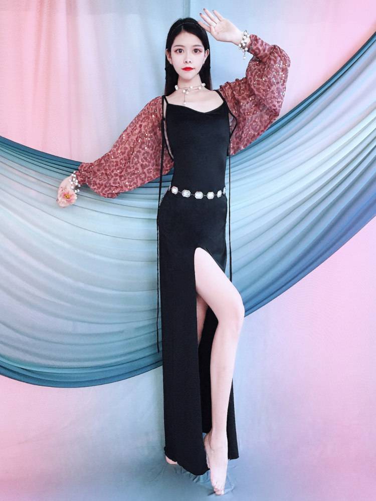 Spring and Summer 2024 New Belly Dance Practice Skin Skirt Crystal Set Eastern Dance Performance Long -sleeved Group Server Beginner