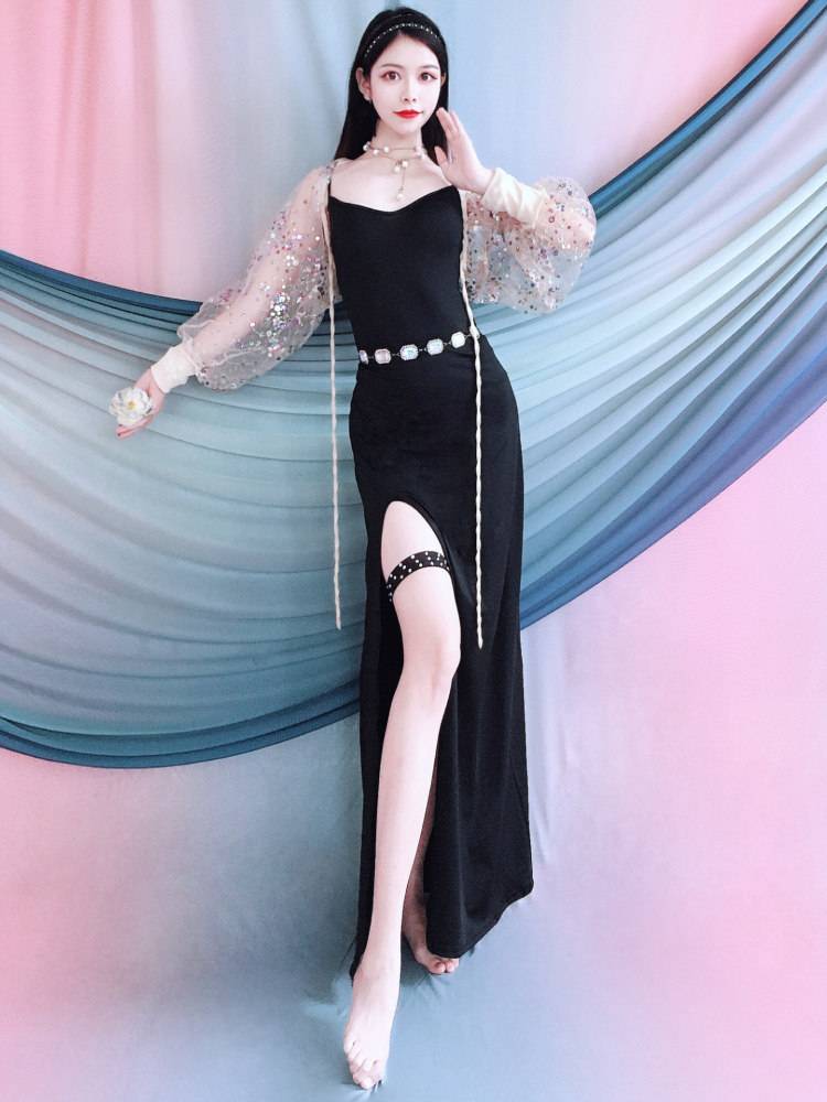 Spring and Summer 2024 New Belly Dance Practice Skin Skirt Crystal Set Eastern Dance Performance Long -sleeved Group Server Beginner
