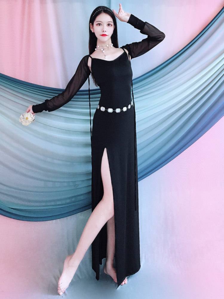 Spring and Summer 2024 New Belly Dance Practice Skin Skirt Crystal Set Eastern Dance Performance Long -sleeved Group Server Beginner