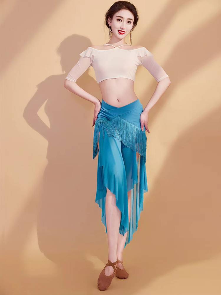 A new 2024, spring and summer tummy dress with a sarcasm solo dress